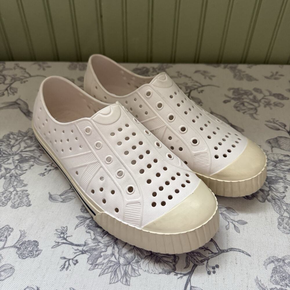 PEX Slip On Water Shoes Lightweight Women's Size 8 White EVA